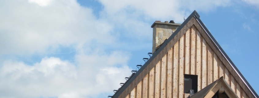 Holzfassade oder Bretterschalung