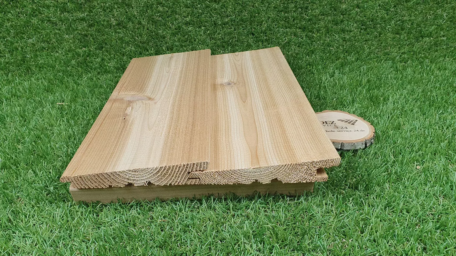 Keilstülpschalung Western Red Cedar, 14/26x146mm, Länge 6,10m, gehobelt, A/B-Sort.