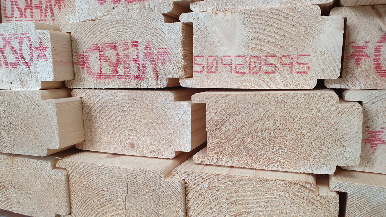 Blockbohlen Fichte/Tanne 58x121mm, Länge 4,20m, Nut+Feder, B Sort. Blockbohlen Fichte/Tanne 58x121mm, Länge 4,20m, Nut+Feder, B Sort.
