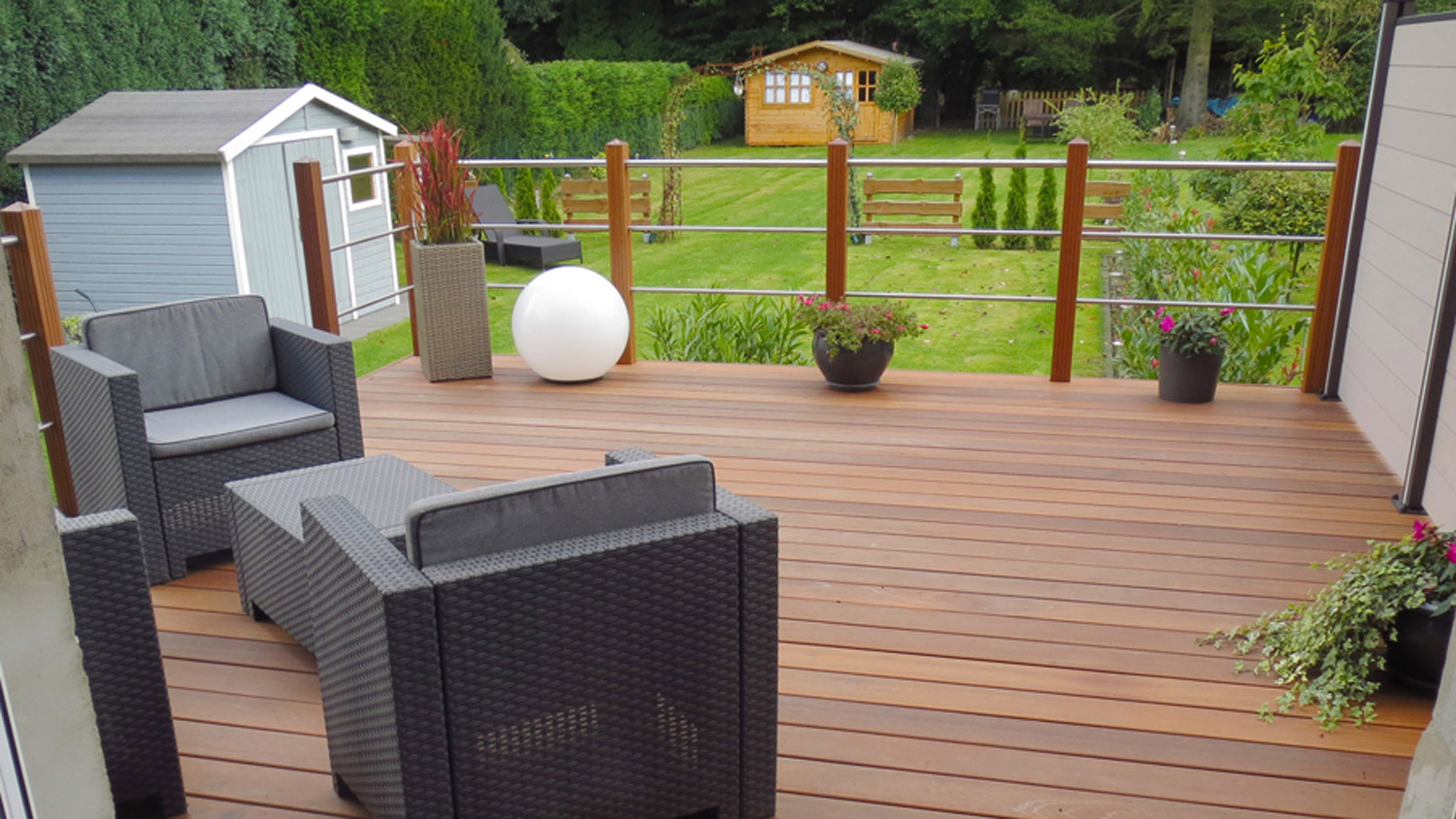 Terrassendiele Bangkirai, 21x145mm, Länge 3,97m, glatt/glatt Terrassendiele Bangkirai, 21x145mm, Länge 3,97m, glatt/glatt
