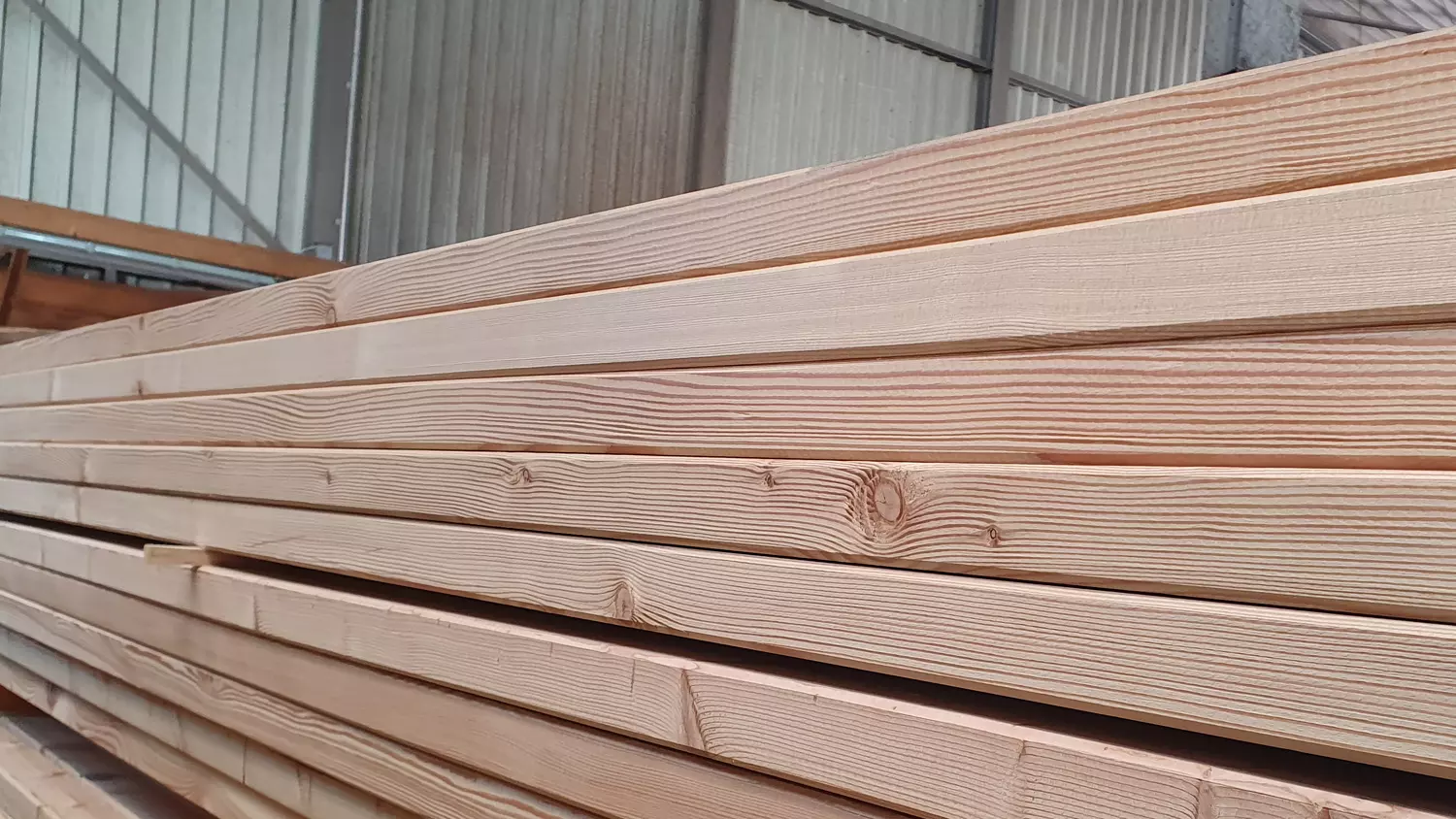 SALE Unterkonstruktion sib. Lärche 45x70mm, Länge 4,00m, gehobelt, Standard-Sortierung