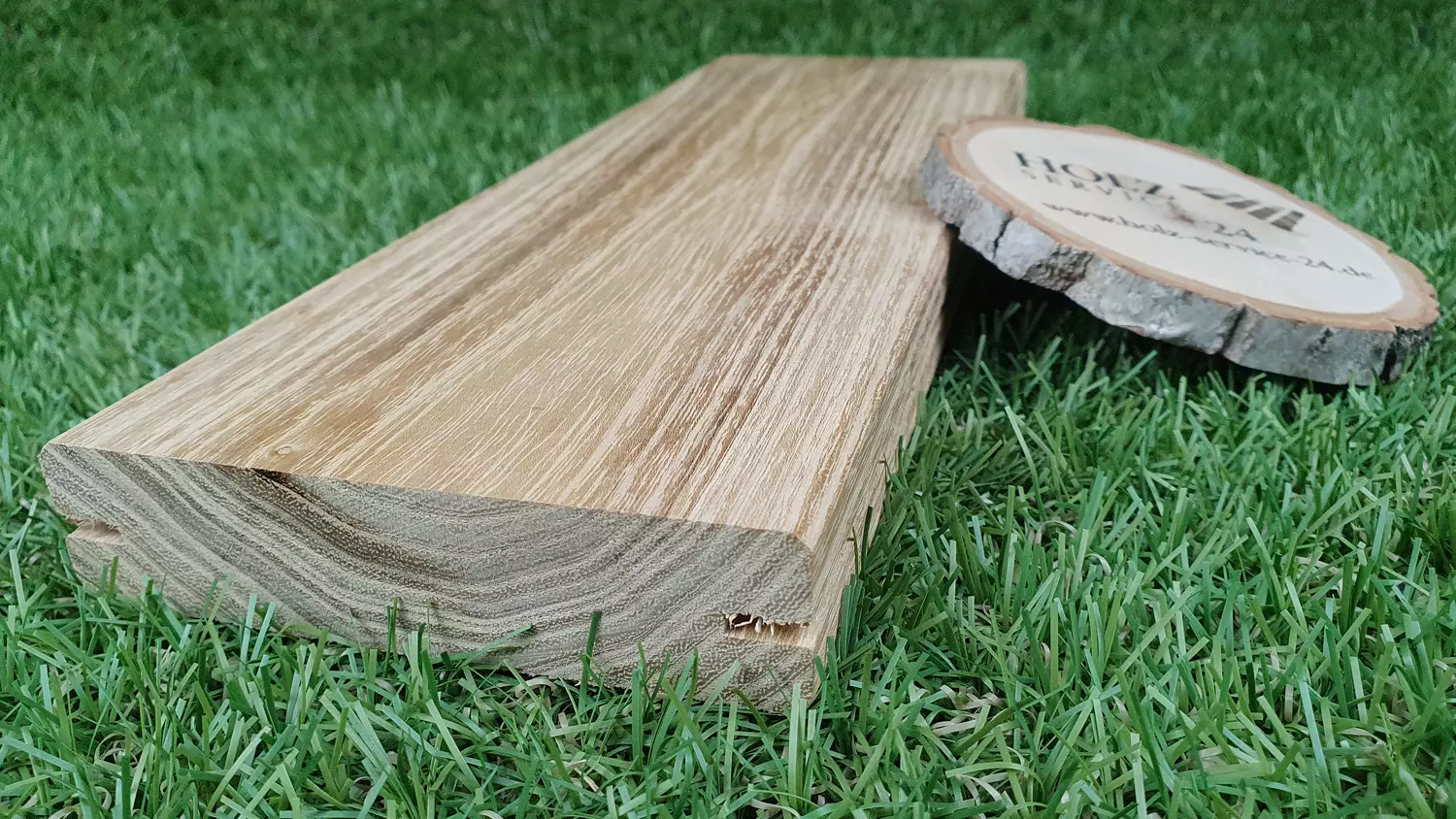 Terrassendiele Robinie, 23x100mm, Länge 3,00m, glatt, verleimt/gezinkt/gefast, längsseitig Clipnut