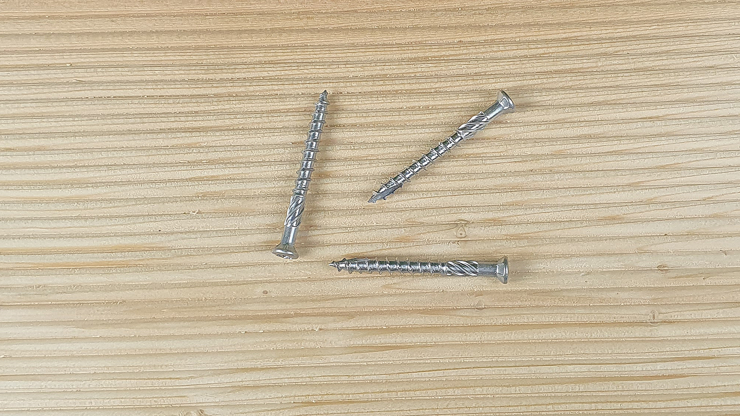 A2 Liseko Terrassenschrauben 5,0x50/32mm mit Schneidkerbe, TX 25, 100 Stck./Pack A2 Liseko Terrassenschrauben 5,0x50/32mm mit Schneidkerbe, TX 25, 100 Stck./Pack