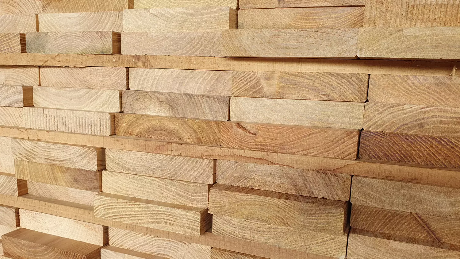 Terrassendiele Robinie, 23x120mm, Länge 3,00m, glatt, verleimt, gezinkt Terrassendiele Robinie, 23x120mm, Länge 3,00m, glatt, verleimt, gezinkt