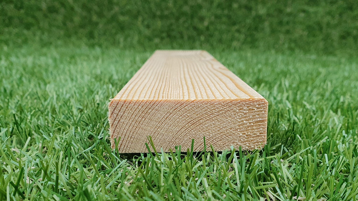 Glattkantbrett sibirische Lärche 21x58mm, Länge 4,00m, gehobelt + gefast, B-Sortierung Glattkantbrett sibirische Lärche 21x58mm, Länge 4,00m, gehobelt + gefast, B-Sortierung