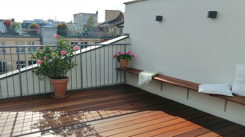 Terrassendiele Guyana Teak KD, 21x90mm, Länge 2,13m, glatt/glatt, Prime/FAS-Sort. Terrassendiele Guyana Teak KD, 21x90mm, Länge 2,13m, glatt/glatt, Prime/FAS-Sort.