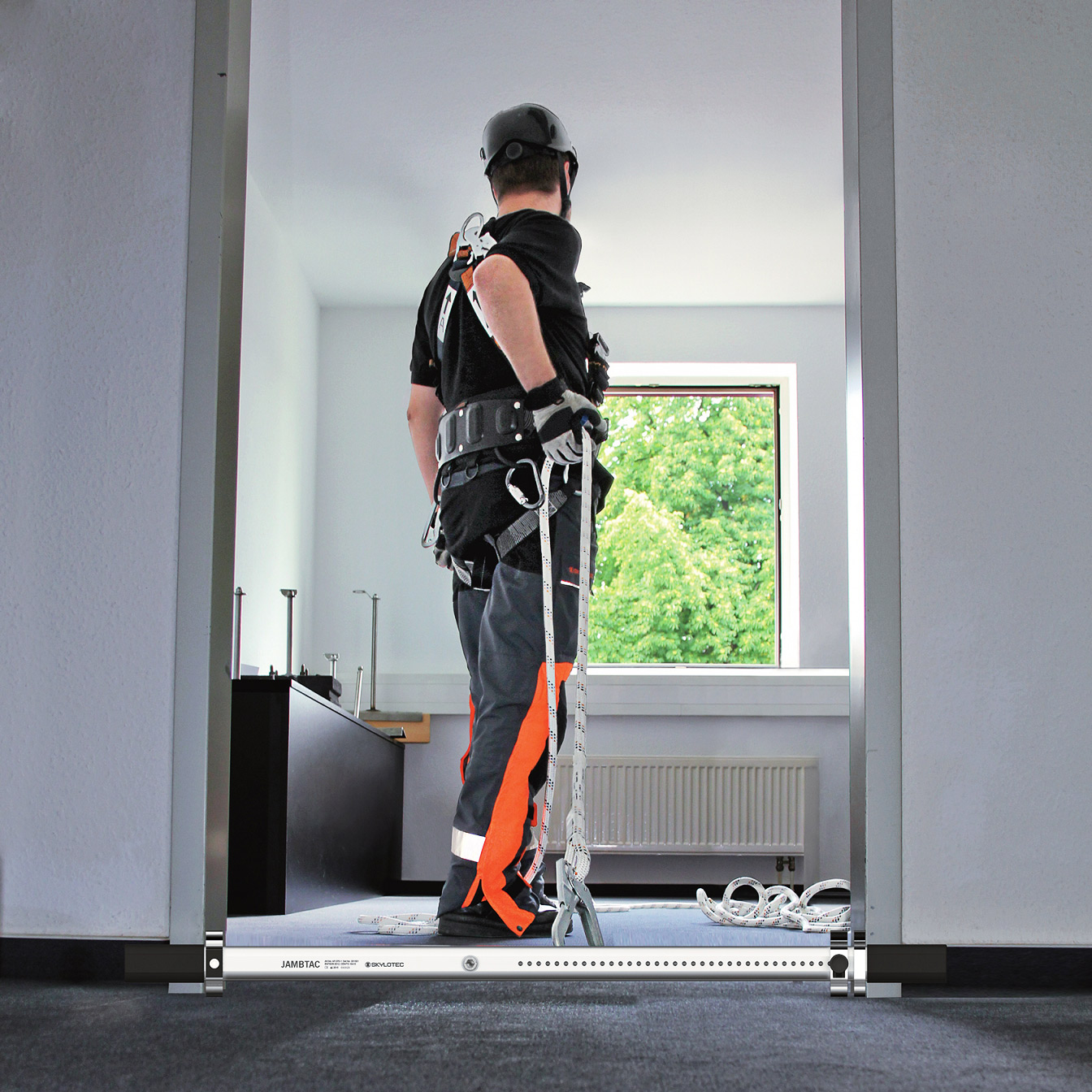 SALE - Aigner Sicherheitstraverse für Personenschutz am Bau, max. Öffnungsweite 1100 mm, DGUV