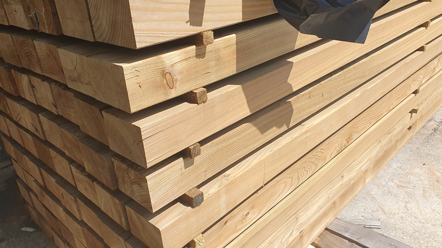 Konstruktionsholz europ.Lärche, 80x120mm, Länge 3,00 m, gehobelt/gefast, KDI, B-Sort. Konstruktionsholz europ.Lärche, 80x120mm, Länge 3,00 m, gehobelt/gefast, KDI, B-Sort.